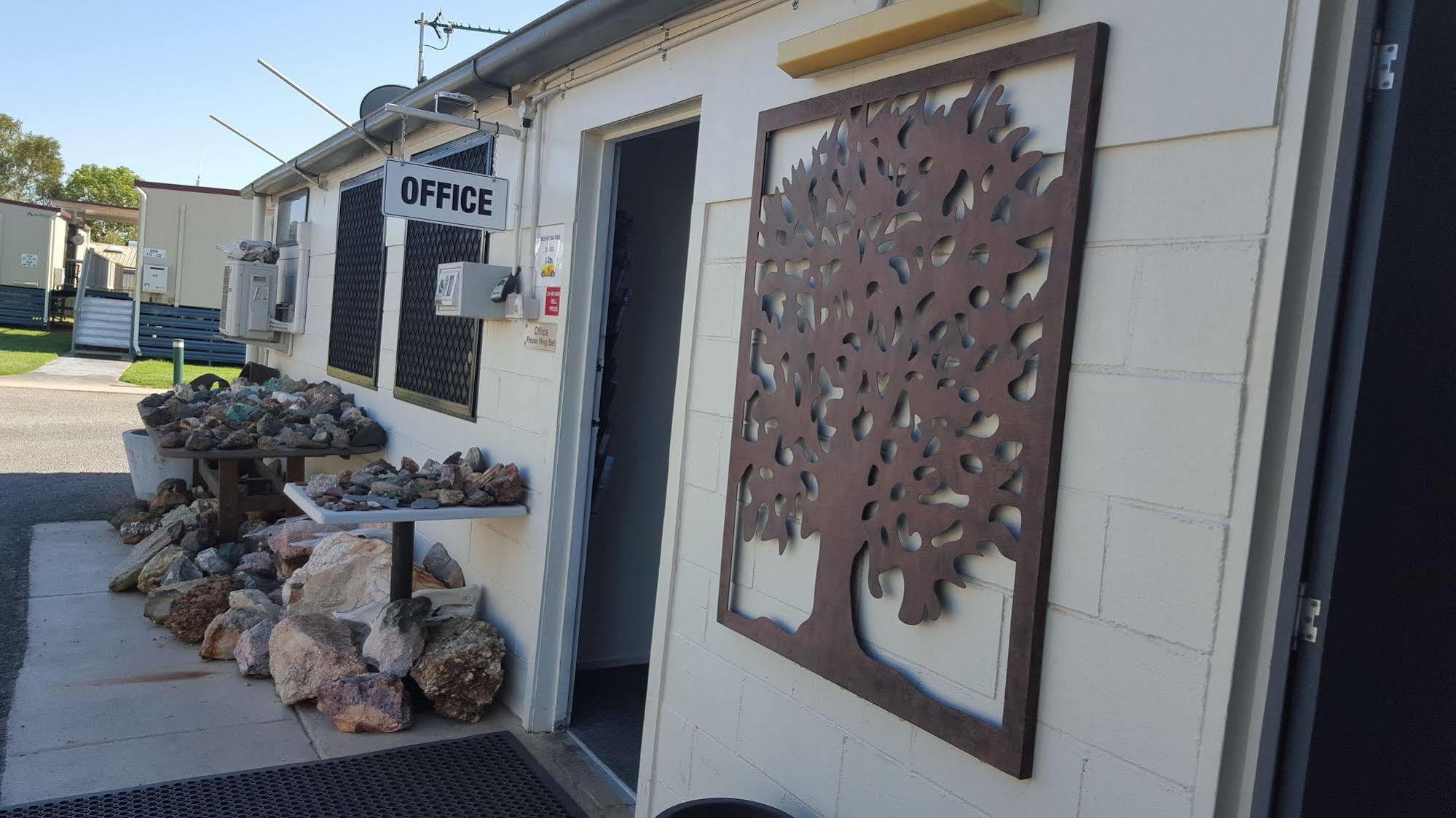 Leichhardt Accommodation Mount Isa Zewnętrze zdjęcie